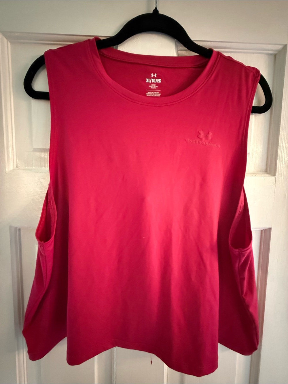 Under Armour Women's Hot Pink Athletic cropped Tank